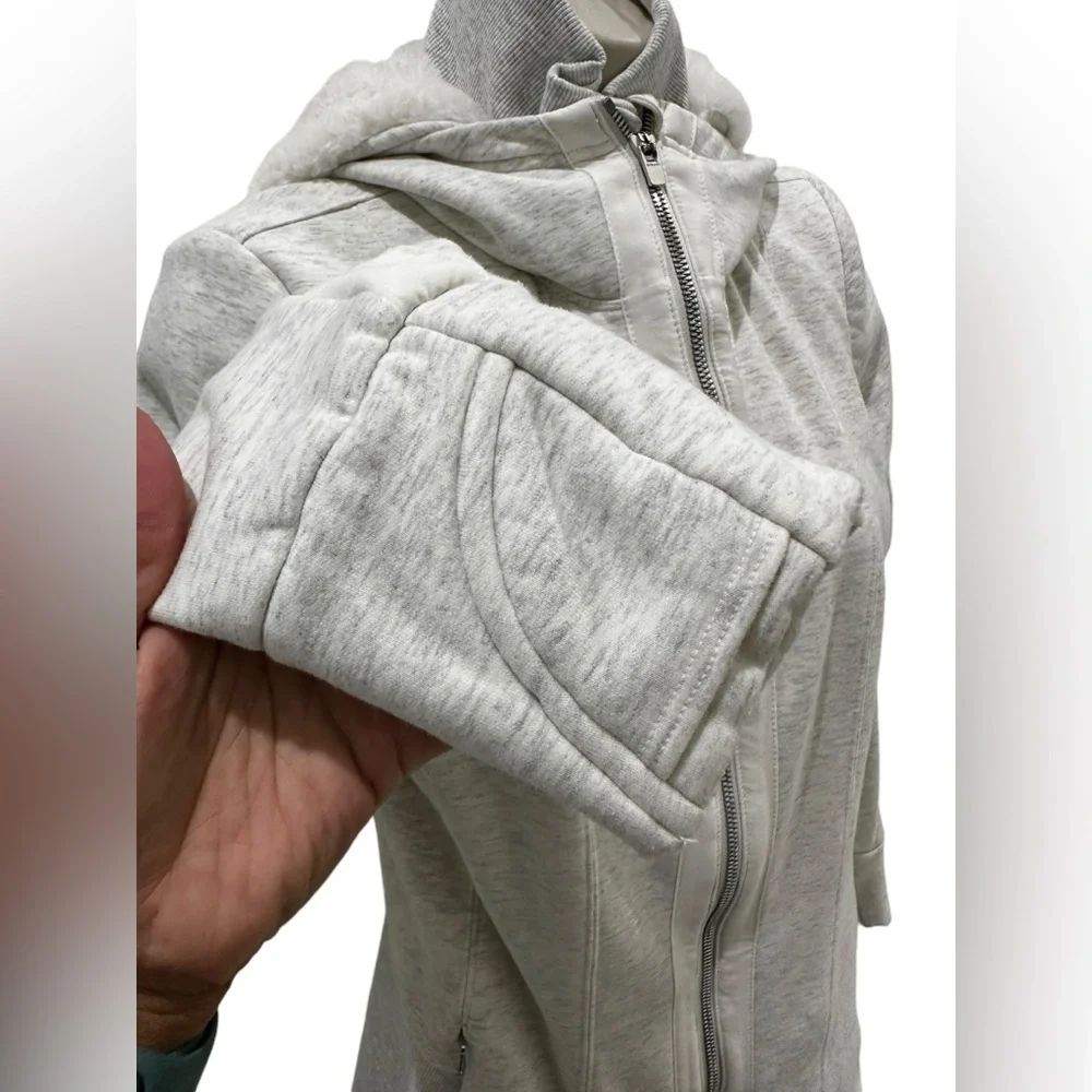 Darling Athleta Ivory Faux‎ Fur Lined Hooded Jacket  Polyester Size Small, Coat - Picture 7 of 8